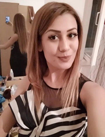 Blonde Escort Maya in Bangalore